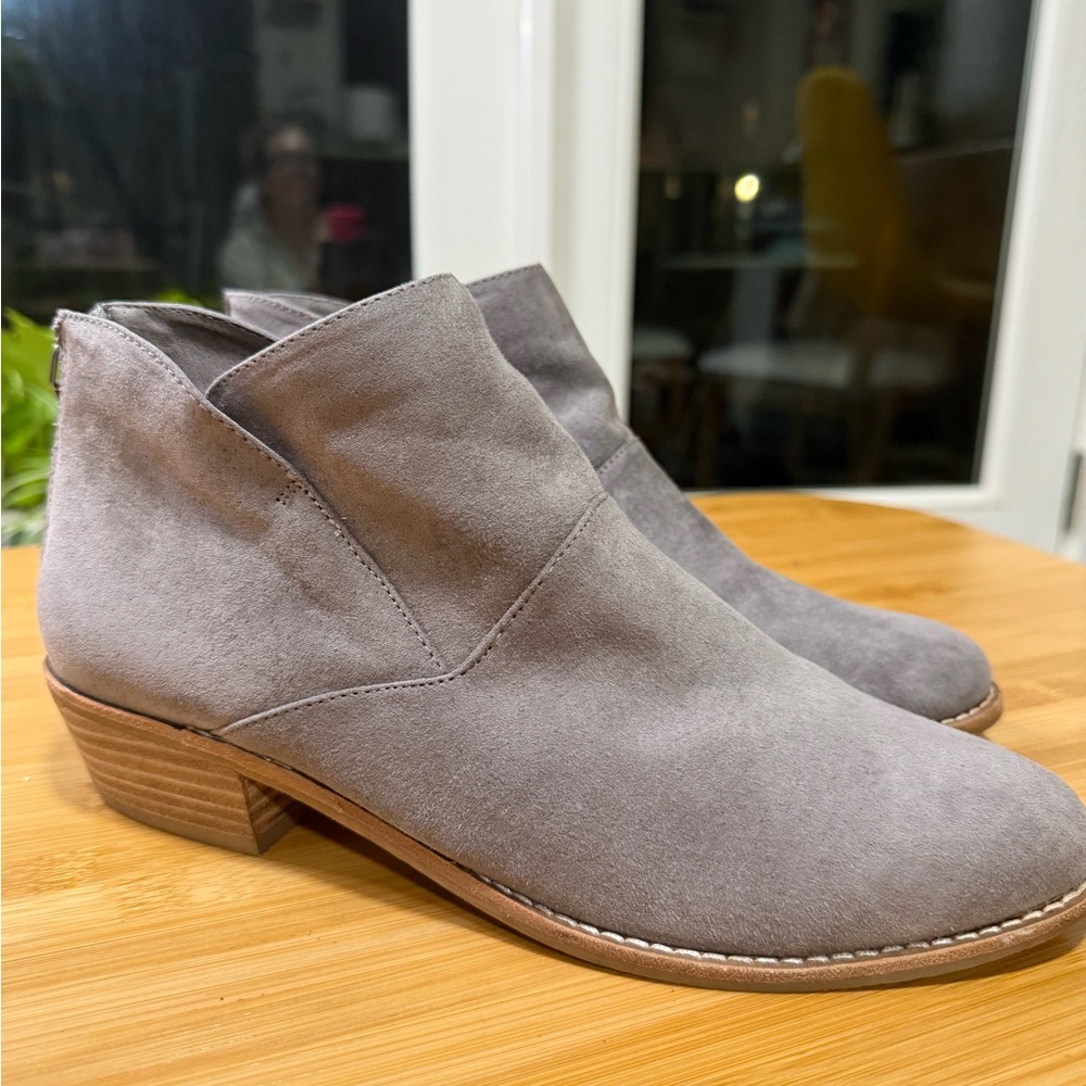 Dolce Vita Charcoal Gray Suede Karsen Ankle Booties 8.5 Casual Boho Western